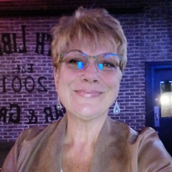 Meet your Posher, Dawn - Picture 1 of 1